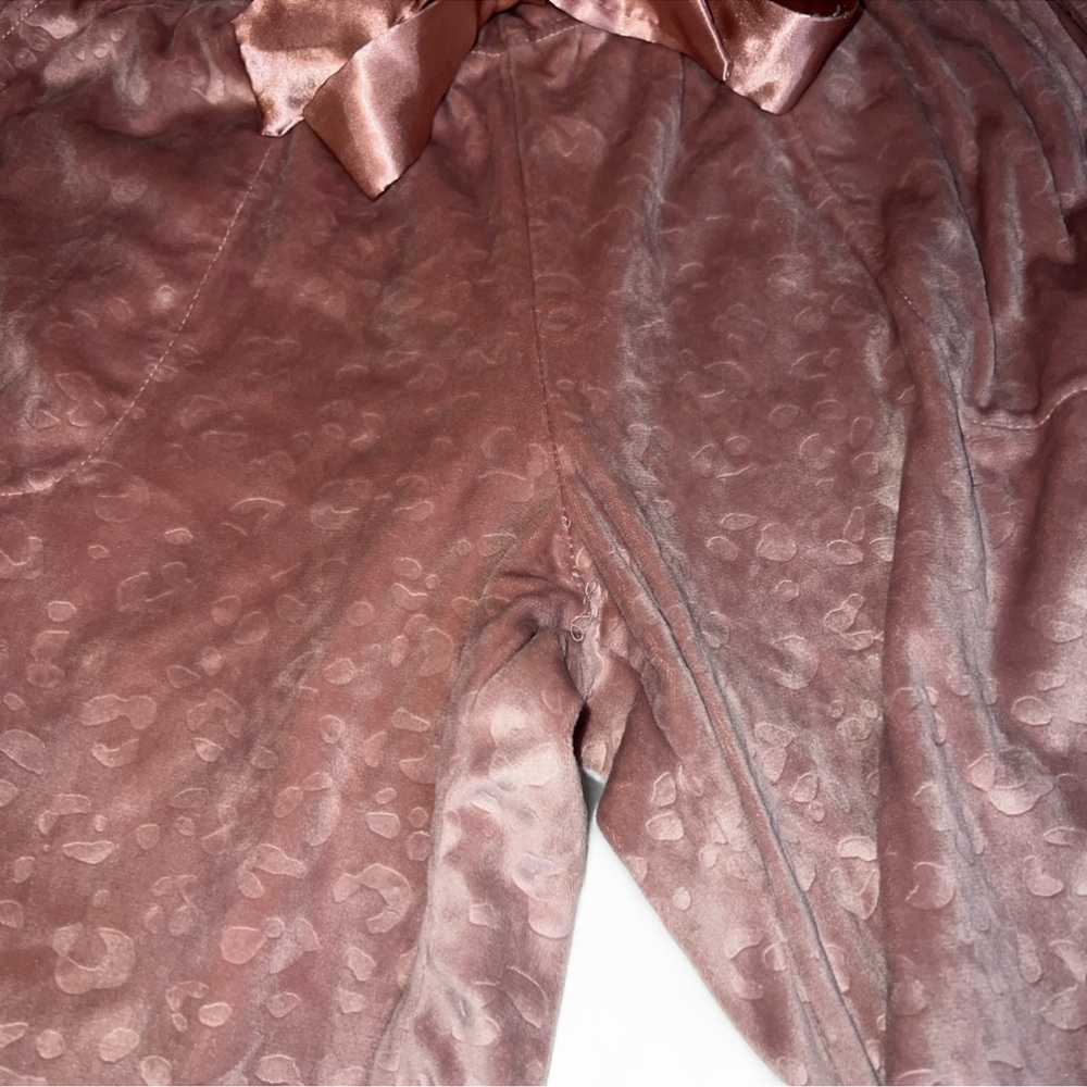 Marilyn Monroe Blush Velvet Leopard Print Lounge/SleepPants - Picture 5 of 5